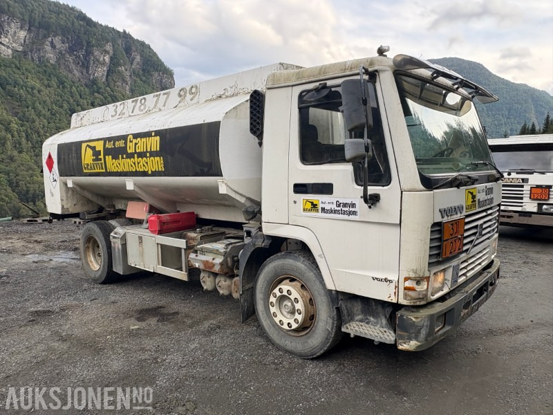 1996 Volvo FL 7 285 - Registrert på sorte skilt - Camión cisterna: foto 2 1996 Volvo FL 7 285 - Registrert på sorte skilt - Camión cisterna: foto 2