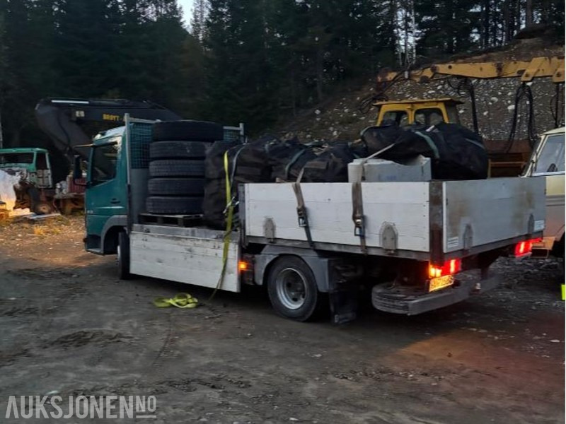 1998 Mercedes-Benz Atego 815/36 - Camión caja abierta: foto 4 1998 Mercedes-Benz Atego 815/36 - Camión caja abierta: foto 4