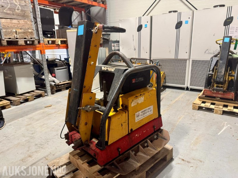 2000 Dynapac LG 500 vibroplate - Equipo de construcción: foto 1 2000 Dynapac LG 500 vibroplate - Equipo de construcción: foto 1