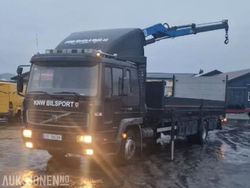 2001 Volvo FL6H EURO 3 Kranbilen m/ HMF kran - Camión grúa: foto 2 2001 Volvo FL6H EURO 3 Kranbilen m/ HMF kran - Camión grúa: foto 2