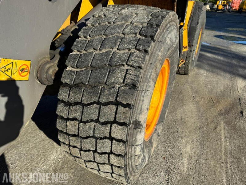 Cargadora de ruedas 2001 Volvo L90 D hjullaster med skuffe: foto 15