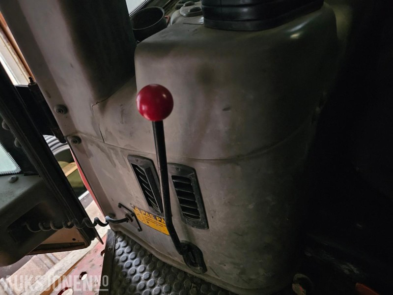 Equipo de construcción 2003 NEW HOLLAND D180 BULLDOZER: foto 18 Equipo de construcción 2003 NEW HOLLAND D180 BULLDOZER: foto 18