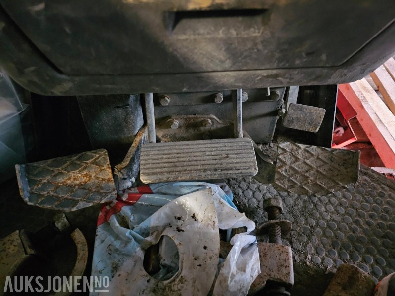 Equipo de construcción 2003 NEW HOLLAND D180 BULLDOZER: foto 19 Equipo de construcción 2003 NEW HOLLAND D180 BULLDOZER: foto 19