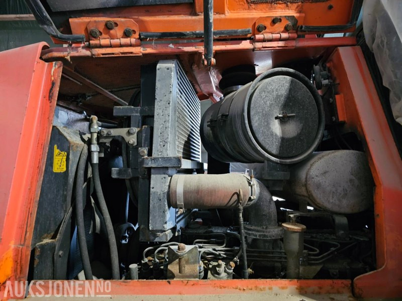 Equipo de construcción 2003 NEW HOLLAND D180 BULLDOZER: foto 8 Equipo de construcción 2003 NEW HOLLAND D180 BULLDOZER: foto 8