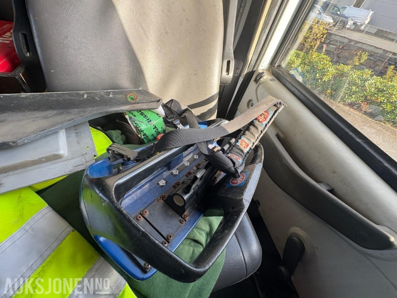 Camión grúa 2004 Iveco 120E24 EUROCARGO kranbil - registrert for 5 sitteplasser: foto 10