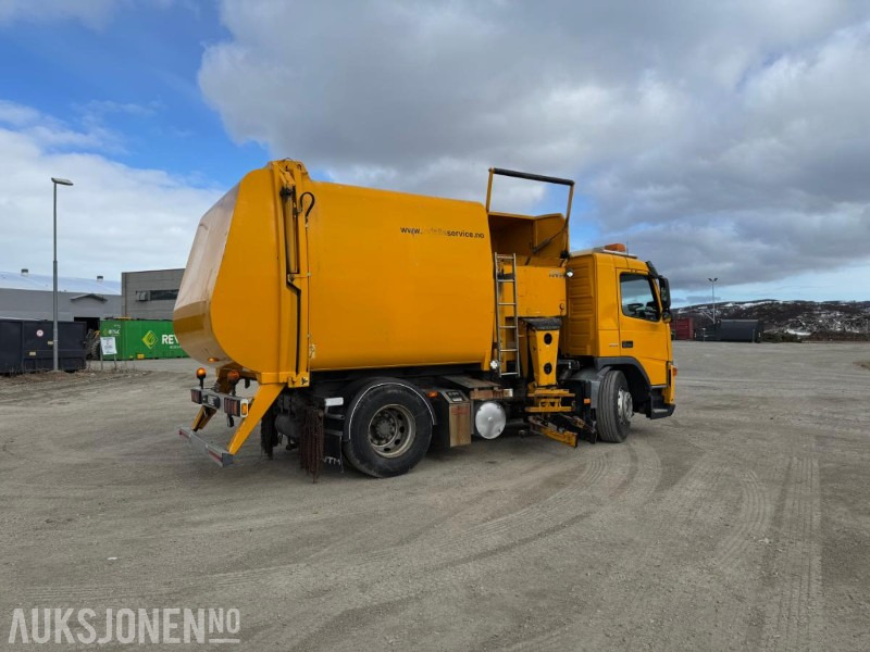 2004 Volvo FM-9 4X2 Komprimator - Sidelaster - 247983KM - Camión de basura: foto 4 2004 Volvo FM-9 4X2 Komprimator - Sidelaster - 247983KM - Camión de basura: foto 4