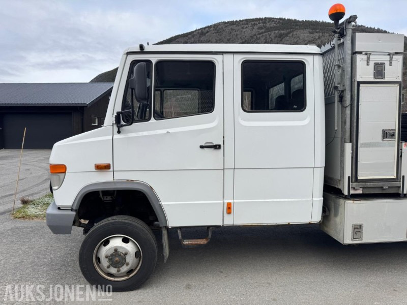 2005 Mercedes-Benz 815Da/37-Vn 4X4 linjebil med kran og masse utstyr - Camión grúa: foto 3 2005 Mercedes-Benz 815Da/37-Vn 4X4 linjebil med kran og masse utstyr - Camión grúa: foto 3