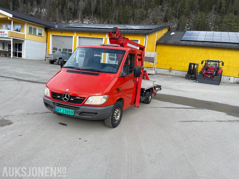 2005 Mercedes Sprinter 17m billift - Plataforma elevadora: foto 1 2005 Mercedes Sprinter 17m billift - Plataforma elevadora: foto 1