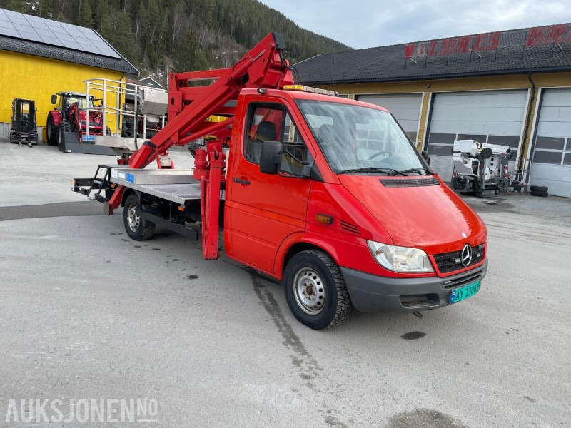 2005 Mercedes Sprinter 17m billift - Plataforma elevadora: foto 5 2005 Mercedes Sprinter 17m billift - Plataforma elevadora: foto 5
