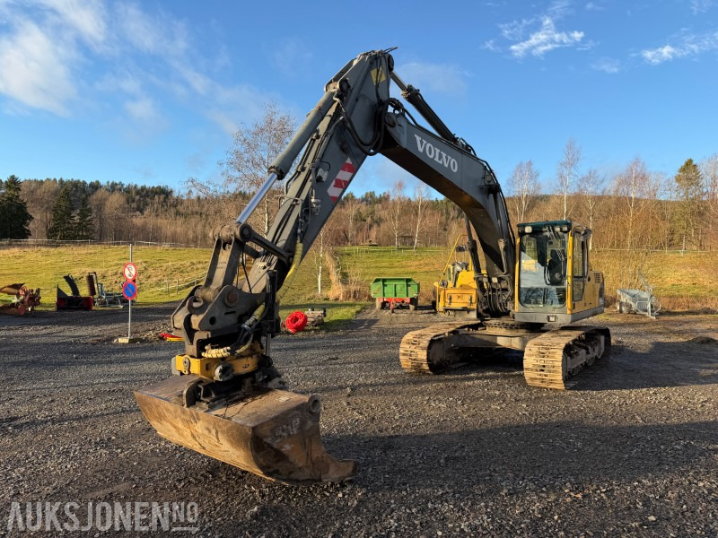 2006 Volvo EC 210B med Engcon EC20 tiltrotator, HK feste, pusseskuff og graveskuff - Excavadora: foto 1 2006 Volvo EC 210B med Engcon EC20 tiltrotator, HK feste, pusseskuff og graveskuff - Excavadora: foto 1