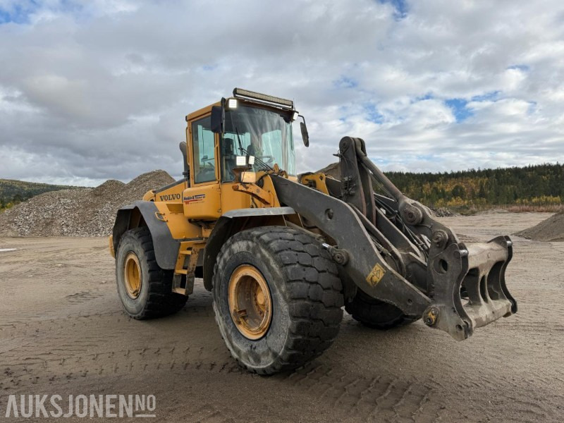 2006 Volvo L120E - Sentralsmøring - 14887 timer - Cargadora de ruedas: foto 3 2006 Volvo L120E - Sentralsmøring - 14887 timer - Cargadora de ruedas: foto 3