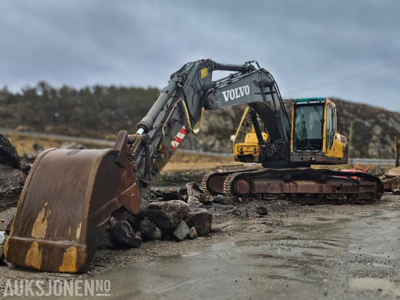 2007 Volvo EC290 BLC gravemaskin med hurtigfeste og skuffe - Excavadora: foto 1 2007 Volvo EC290 BLC gravemaskin med hurtigfeste og skuffe - Excavadora: foto 1