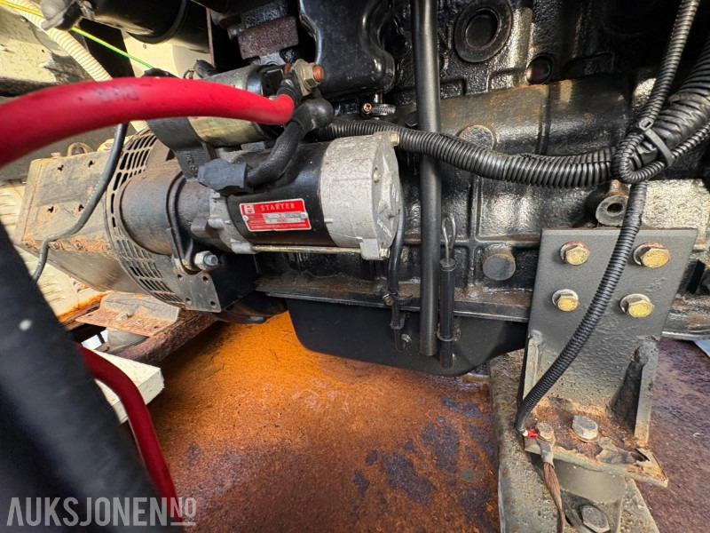 2008 Dieselaggregat 18,75 kVA på henger 400/230 V, 3-fase - Equipo de construcción: foto 4 2008 Dieselaggregat 18,75 kVA på henger 400/230 V, 3-fase - Equipo de construcción: foto 4