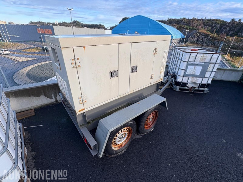 2008 Dieselaggregat 18,75 kVA på henger 400/230 V, 3-fase - Equipo de construcción: foto 1 2008 Dieselaggregat 18,75 kVA på henger 400/230 V, 3-fase - Equipo de construcción: foto 1