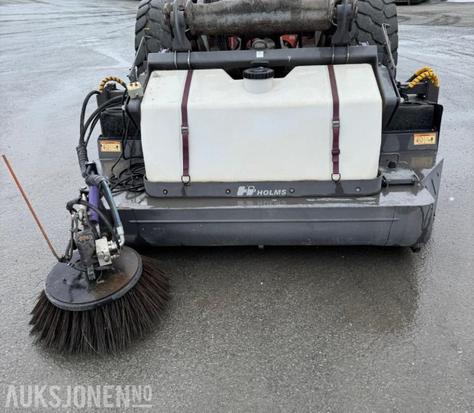 2008 Holms 300-2.5 Feiekost med vanning, oppsamler og sidebørste - Equipo de construcción: foto 1 2008 Holms 300-2.5 Feiekost med vanning, oppsamler og sidebørste - Equipo de construcción: foto 1