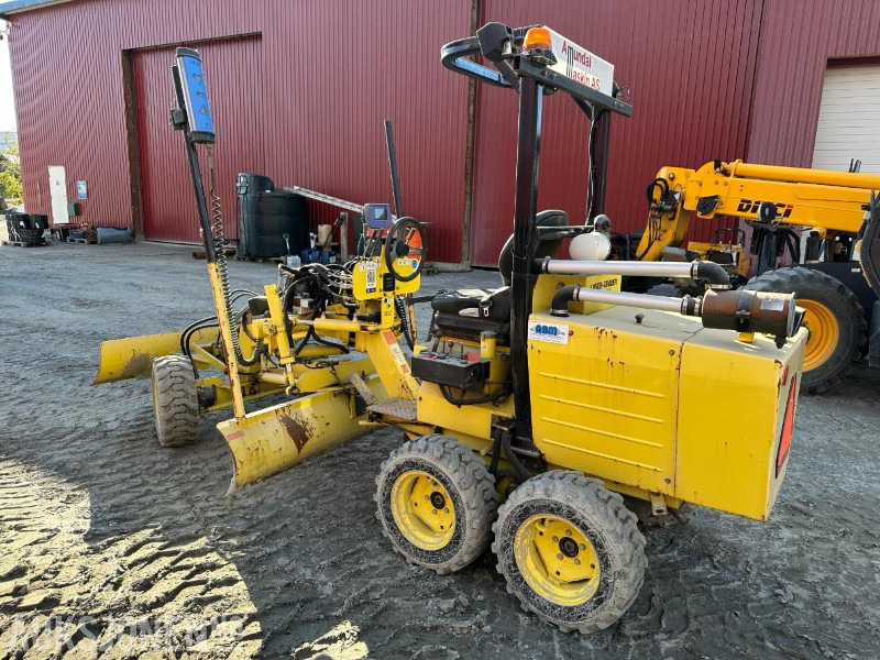 2008 Laser Grader Høvel med maskinstyring og laser - Equipo de construcción: foto 4 2008 Laser Grader Høvel med maskinstyring og laser - Equipo de construcción: foto 4