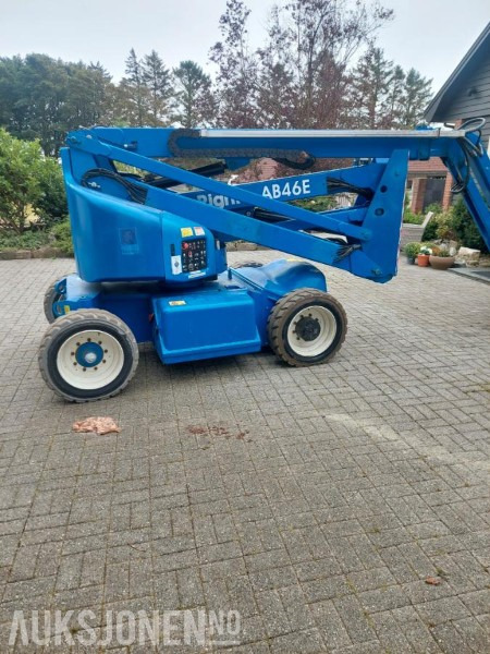 2008 UpRight AB46E bomlift med knekkarm - Arbeidshøyde 16,1 m. - Vekt: 6 700 kg - Timer: 217! - Plataforma elevadora: foto 3 2008 UpRight AB46E bomlift med knekkarm - Arbeidshøyde 16,1 m. - Vekt: 6 700 kg - Timer: 217! - Plataforma elevadora: foto 3