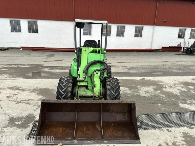 2009 AVANT 750 MINILASTER | 2 SKUFFER | AVANT 1500 KOST | PALLEGAFLER | 3267 TIMER - Minicargadora: foto 3 2009 AVANT 750 MINILASTER | 2 SKUFFER | AVANT 1500 KOST | PALLEGAFLER | 3267 TIMER - Minicargadora: foto 3