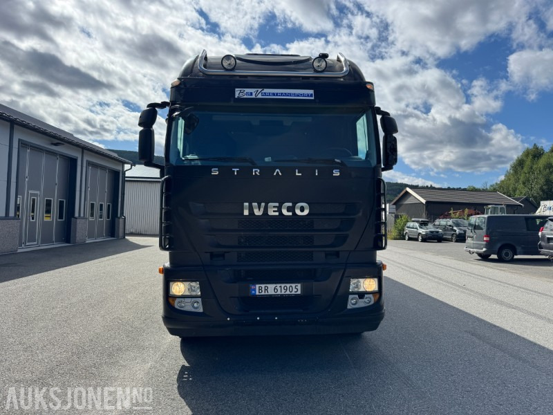 2009 Iveco Stralis 260S56, 560 hk, skapbil m/sideåpning og løftelem - Camión caja cerrada: foto 2 2009 Iveco Stralis 260S56, 560 hk, skapbil m/sideåpning og løftelem - Camión caja cerrada: foto 2