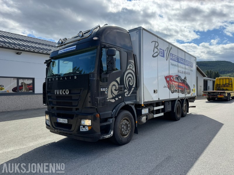 2009 Iveco Stralis 260S56, 560 hk, skapbil m/sideåpning og løftelem - Camión caja cerrada: foto 1 2009 Iveco Stralis 260S56, 560 hk, skapbil m/sideåpning og løftelem - Camión caja cerrada: foto 1
