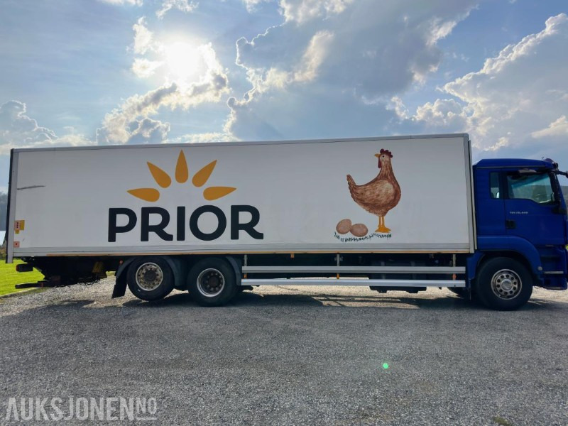 2010 MAN TGX 26.440 6x2 Skapbil | Thermo King TS-600E aggregat | Zepro bakløft - Camión caja cerrada: foto 4 2010 MAN TGX 26.440 6x2 Skapbil | Thermo King TS-600E aggregat | Zepro bakløft - Camión caja cerrada: foto 4