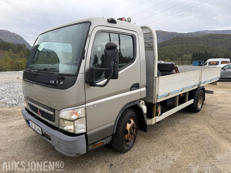 2010 Mitsubishi FUSO CANTER Rep.objekt. Kun 102175km - Camión grúa: foto 1 2010 Mitsubishi FUSO CANTER Rep.objekt. Kun 102175km - Camión grúa: foto 1