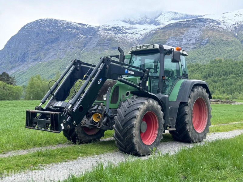 2011 Fendt 718 Vario - Frontlaster - Front hydraulikk - PTO foran - 50 km/t - Tractor: foto 1 2011 Fendt 718 Vario - Frontlaster - Front hydraulikk - PTO foran - 50 km/t - Tractor: foto 1