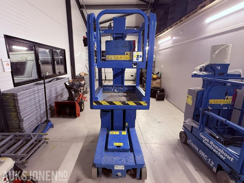 2012 Genie GRC-12 Mastelift - 5,5 m - 213 timer - Uttrekkbar plate - Plataforma elevadora: foto 2 2012 Genie GRC-12 Mastelift - 5,5 m - 213 timer - Uttrekkbar plate - Plataforma elevadora: foto 2