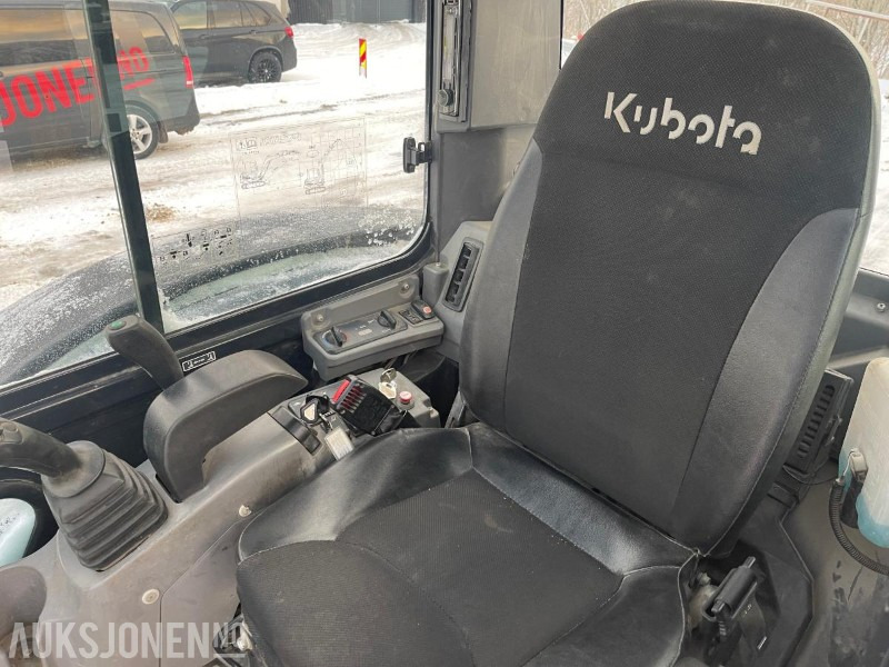 Miniexcavadora 2012 Kubota KX057-4 Gravemaskin med tiltrotator, tre skuffer, kun 4408 timer: foto 29 Miniexcavadora 2012 Kubota KX057-4 Gravemaskin med tiltrotator, tre skuffer, kun 4408 timer: foto 29