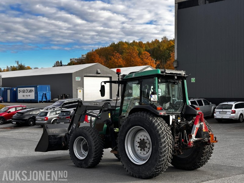 2012 Valtra 8670 med Ålö Valtra 35 Euro/SMS 3rd ESD frontlaster - Tractor: foto 3 2012 Valtra 8670 med Ålö Valtra 35 Euro/SMS 3rd ESD frontlaster - Tractor: foto 3