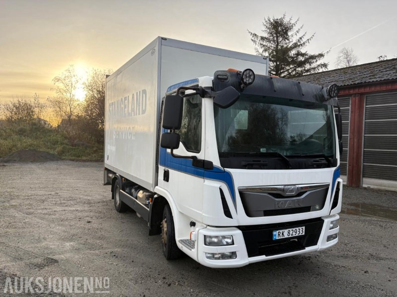 2013 MAN TGL8 220 4X2 Euro6T 3 seter servicevogn C1-reg. - Camión caja cerrada: foto 3 2013 MAN TGL8 220 4X2 Euro6T 3 seter servicevogn C1-reg. - Camión caja cerrada: foto 3
