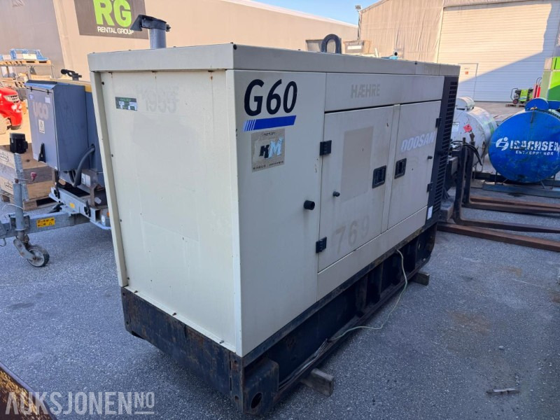 2014 Doosan G60 generator - Equipo de construcción: foto 1 2014 Doosan G60 generator - Equipo de construcción: foto 1