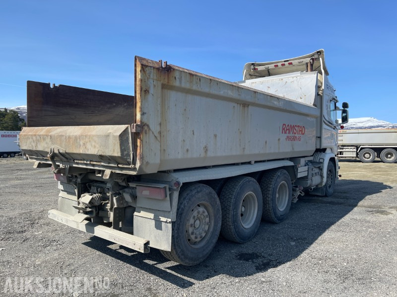 2014 Scania R730 Tridem Brøyterigget tippbil m/ underliggende skjær fra 2021! Euro 6 - Camión volquete: foto 4 2014 Scania R730 Tridem Brøyterigget tippbil m/ underliggende skjær fra 2021! Euro 6 - Camión volquete: foto 4