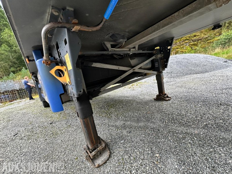 Semirremolque frigorífico 2014 Schmitz CARGOBULL SKO 20/LZG-13.4 FP 80/45 med lift: foto 14 Semirremolque frigorífico 2014 Schmitz CARGOBULL SKO 20/LZG-13.4 FP 80/45 med lift: foto 14