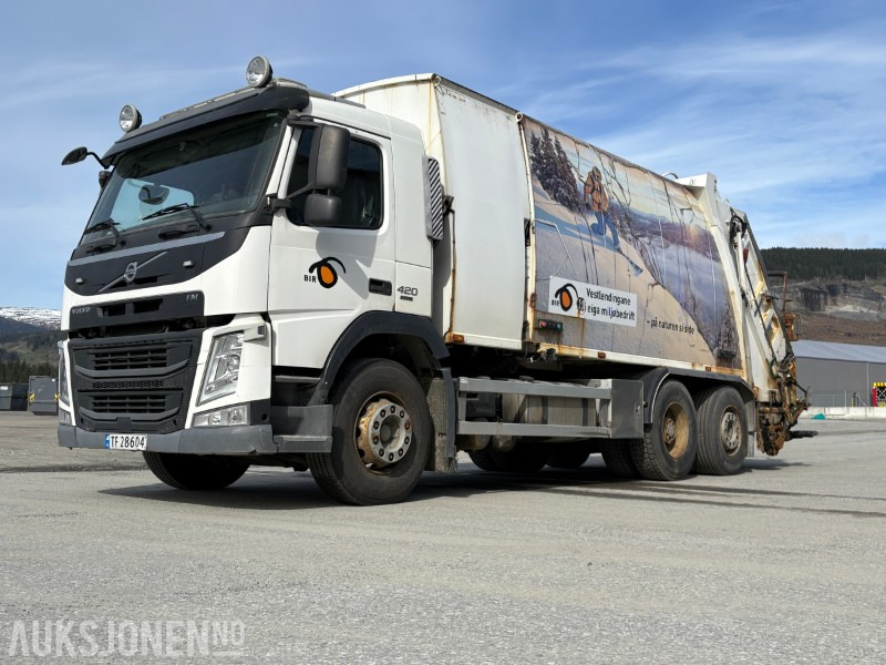 2014 Volvo FM 420 renovasjonsbil med 2-kammers løsning - Camión de basura: foto 1 2014 Volvo FM 420 renovasjonsbil med 2-kammers løsning - Camión de basura: foto 1