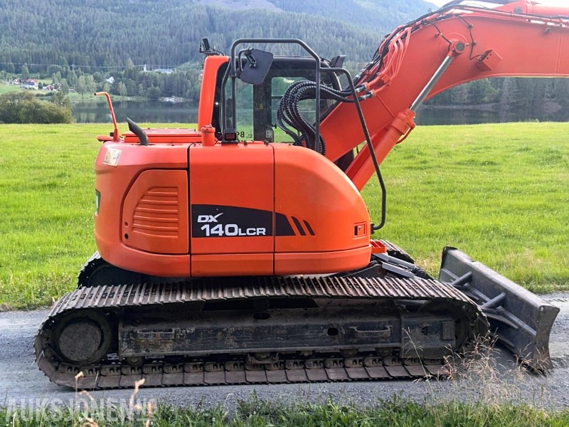 2015 Doosan DX140LCR-3 - Excavadora: foto 3 2015 Doosan DX140LCR-3 - Excavadora: foto 3