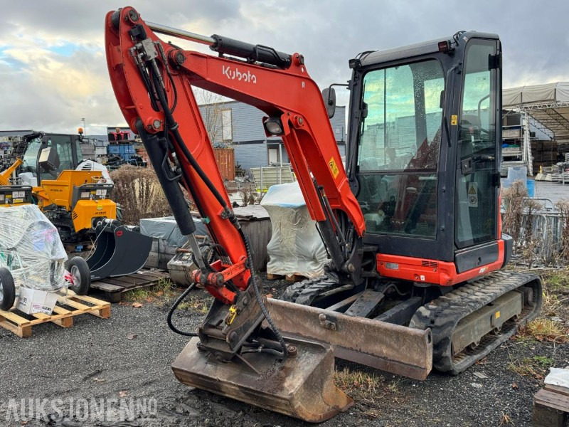 2015 Kubota U27-4 minigraver med skuffe / 1611 timer - Miniexcavadora: foto 2 2015 Kubota U27-4 minigraver med skuffe / 1611 timer - Miniexcavadora: foto 2