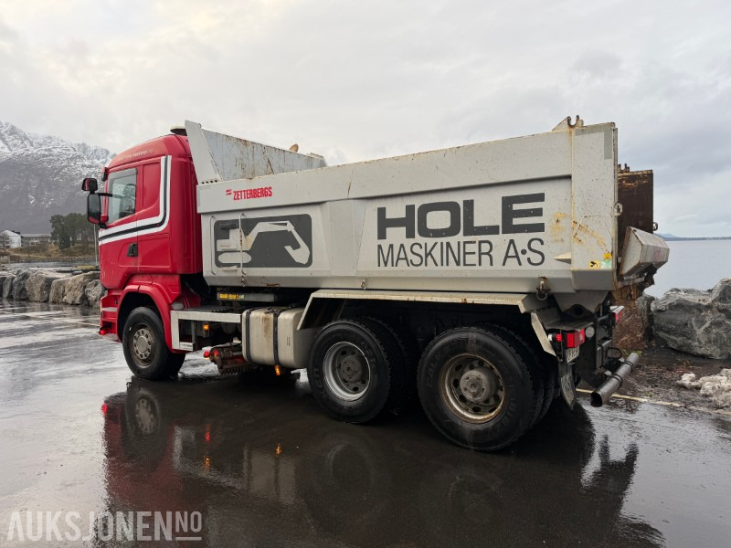 2015 Scania R520 6x4 Tandem - Navredukdjon - Brøyterigget tippbil m/ underliggende skjær - EU godkjent til oktober 2026 - Camión volquete: foto 4 2015 Scania R520 6x4 Tandem - Navredukdjon - Brøyterigget tippbil m/ underliggende skjær - EU godkjent til oktober 2026 - Camión volquete: foto 4