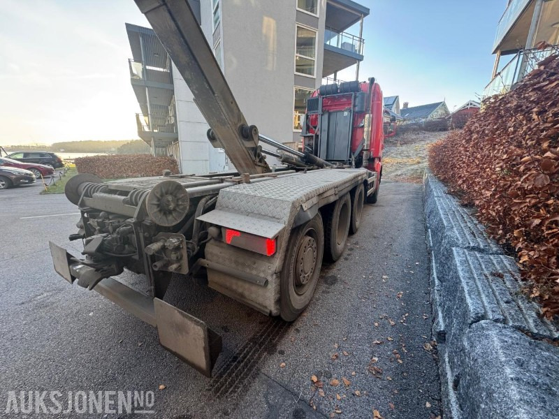 2015 Scania R580 8x4 tridem Krokbil / krokløft m/ JOAB 24t krok med knekk - Camión multibasculante: foto 5 2015 Scania R580 8x4 tridem Krokbil / krokløft m/ JOAB 24t krok med knekk - Camión multibasculante: foto 5