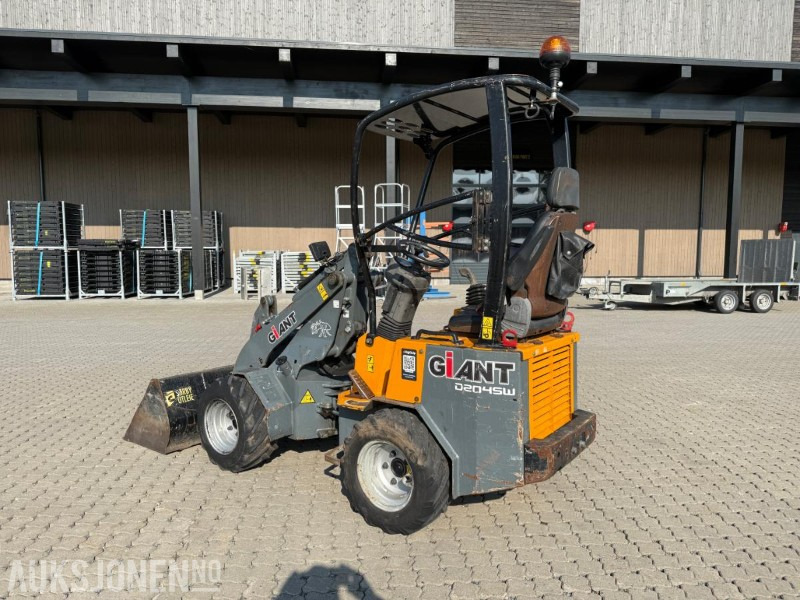 2016 Giant D204SW HJULLASTER M/SKUFF. - Cargadora de ruedas: foto 5 2016 Giant D204SW HJULLASTER M/SKUFF. - Cargadora de ruedas: foto 5