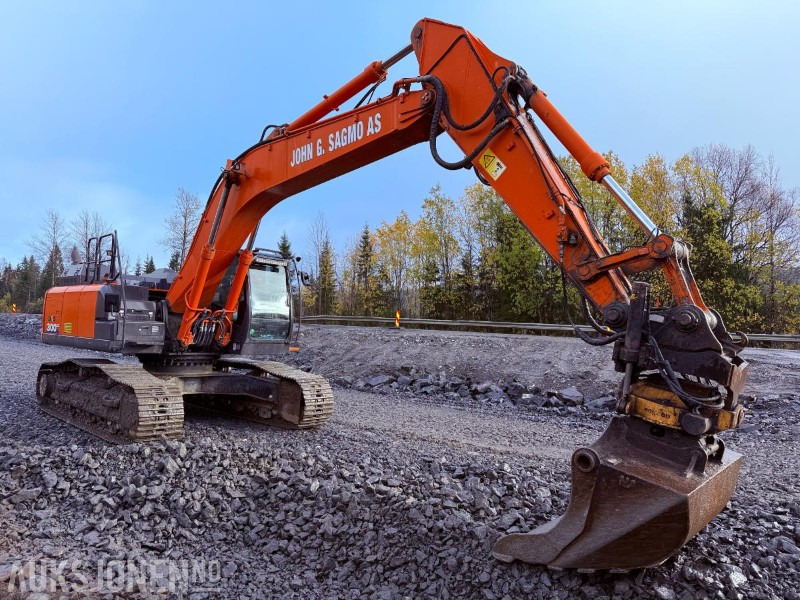 2016 Hitachi ZX300LC-6 Beltegraver - Sentralsmøring, GPS, Tilt og 2 skuffer - Excavadora: foto 2 2016 Hitachi ZX300LC-6 Beltegraver - Sentralsmøring, GPS, Tilt og 2 skuffer - Excavadora: foto 2