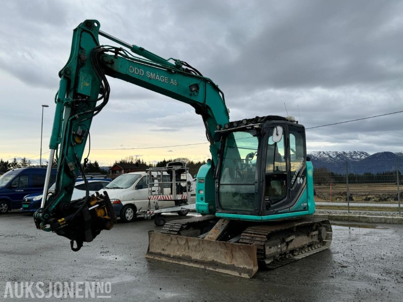 2016 Kobelco SK75SR-3E - 8 tonns gravemaskin - Tiltrotator - Pusskuffe - Bunkringspumpe - sentralsmøring - Sertifisert - Excavadora: foto 1 2016 Kobelco SK75SR-3E - 8 tonns gravemaskin - Tiltrotator - Pusskuffe - Bunkringspumpe - sentralsmøring - Sertifisert - Excavadora: foto 1