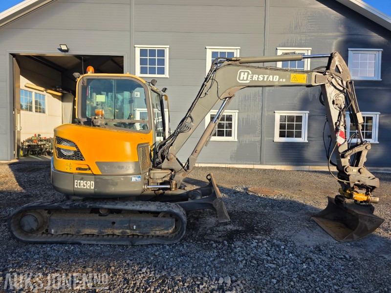 2016 VOLVO ECR58 TILTROTATOR HURTIGFESTE S50 MEDFØLGER GRAVESKUFF PUSSESKUFF SERTIFISERT TIL JULI 2026 - Miniexcavadora: foto 4 2016 VOLVO ECR58 TILTROTATOR HURTIGFESTE S50 MEDFØLGER GRAVESKUFF PUSSESKUFF SERTIFISERT TIL JULI 2026 - Miniexcavadora: foto 4