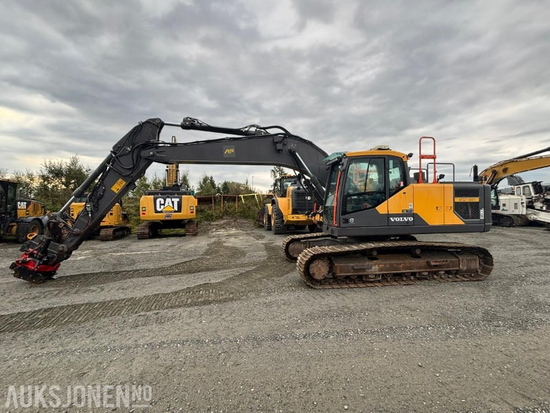 2016 Volvo EC220EL gravemaskin - Excavadora: foto 1 2016 Volvo EC220EL gravemaskin - Excavadora: foto 1