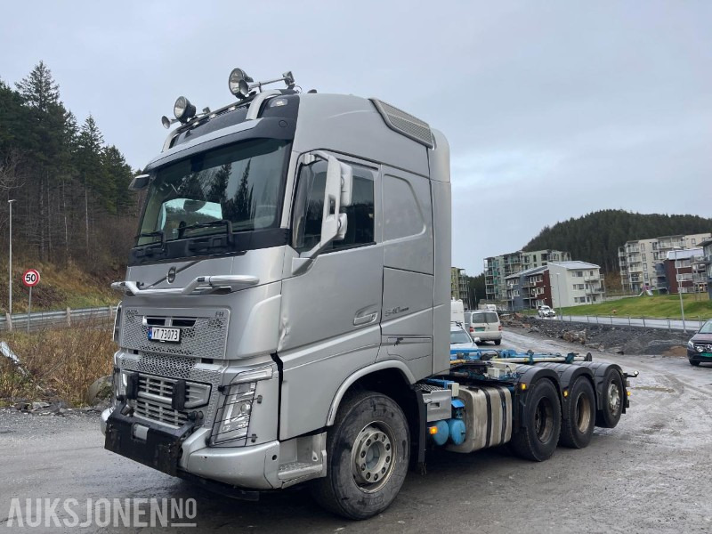 2016 Volvo FH 540 8x4 Tridem med Joab 24 t krokløft - Camión multibasculante: foto 1 2016 Volvo FH 540 8x4 Tridem med Joab 24 t krokløft - Camión multibasculante: foto 1