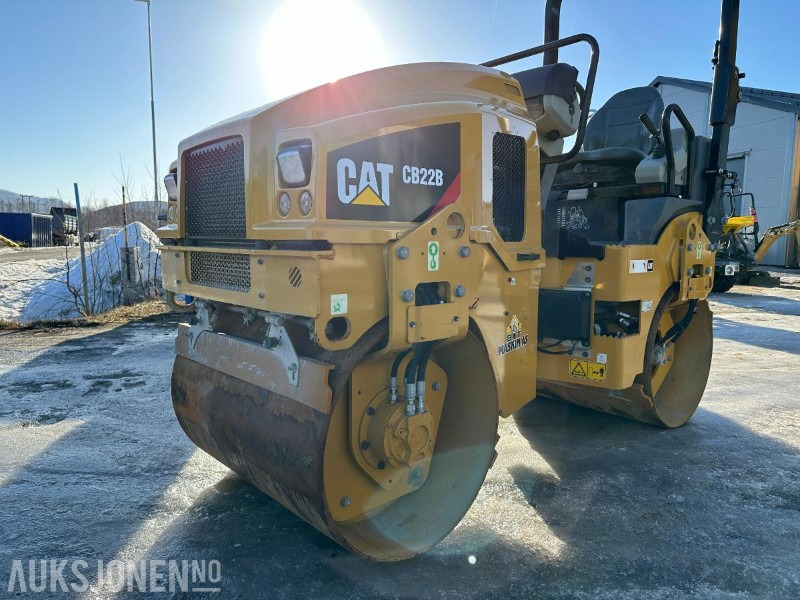 2017 CAT CB22B VIBRO VALS - 1678 Timer - Rodillo: foto 1 2017 CAT CB22B VIBRO VALS - 1678 Timer - Rodillo: foto 1