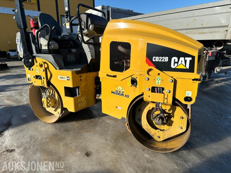 2017 CAT CB22B VIBRO VALS - 1678 Timer - Rodillo: foto 2 2017 CAT CB22B VIBRO VALS - 1678 Timer - Rodillo: foto 2