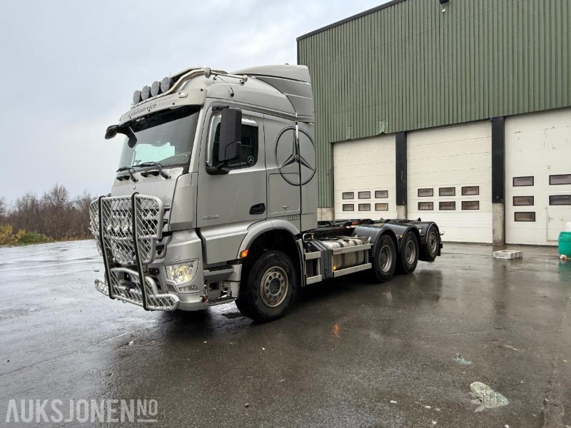 2017 Mercedes-Benz AROCS 3258 Krokbil 8X4 - Hiab 22T - Påkostet - export - 330000KM - Camión multibasculante: foto 1 2017 Mercedes-Benz AROCS 3258 Krokbil 8X4 - Hiab 22T - Påkostet - export - 330000KM - Camión multibasculante: foto 1