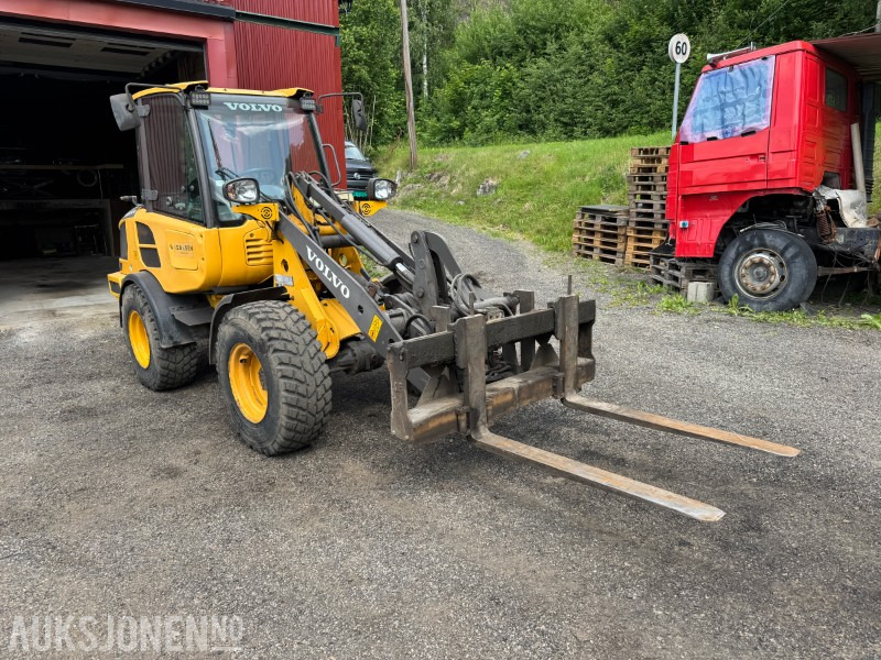 2017 Volvo L25 H S Hjullaster - 4 funksjon - Pallegafler og 2 skuffer - Cargadora de ruedas: foto 3 2017 Volvo L25 H S Hjullaster - 4 funksjon - Pallegafler og 2 skuffer - Cargadora de ruedas: foto 3