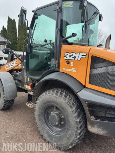 2018 Case 321F hjullaster - Universalskuffe - Hydraulisk pallegafler - Stark relax v-plog - kun 1798 timer - Cargadora de ruedas: foto 4 2018 Case 321F hjullaster - Universalskuffe - Hydraulisk pallegafler - Stark relax v-plog - kun 1798 timer - Cargadora de ruedas: foto 4